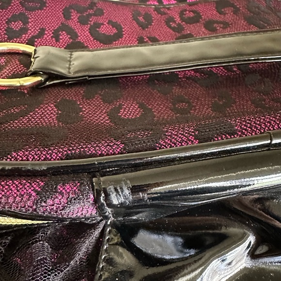 Betseyville Ruffled Cosmetic Case Betsey Johnson - Picture 6 of 10